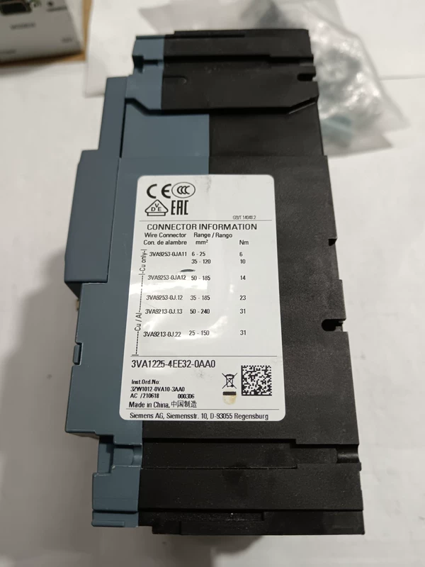 Motor Protection SIEMENS 3VA1225-4EE32-0AA0 Circuit Breaker 2 Motor Protection SIEMENS 3VA1225-4EE32-0AA0 Circuit Breaker - Image 2
