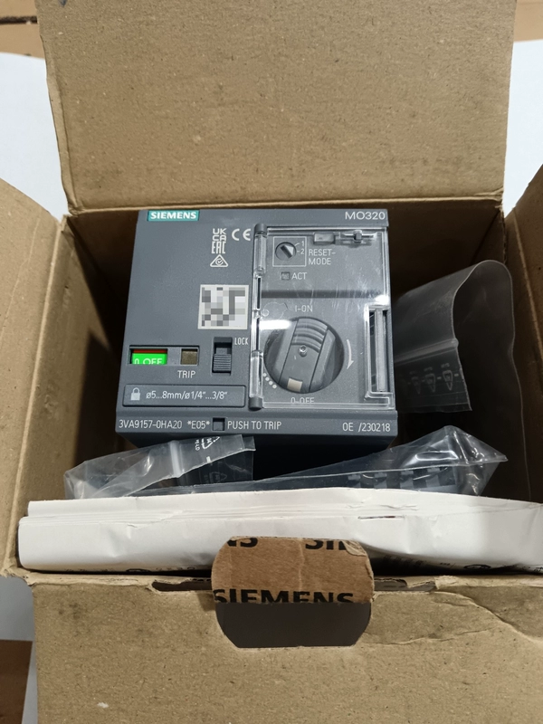 Remote Switchgear Control SIEMENS 3VA9267-0HA20 Motor Operator