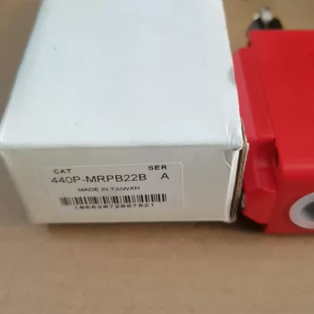 Allen-Bradley 440P-MRPB23B Safety Switch | Industrial