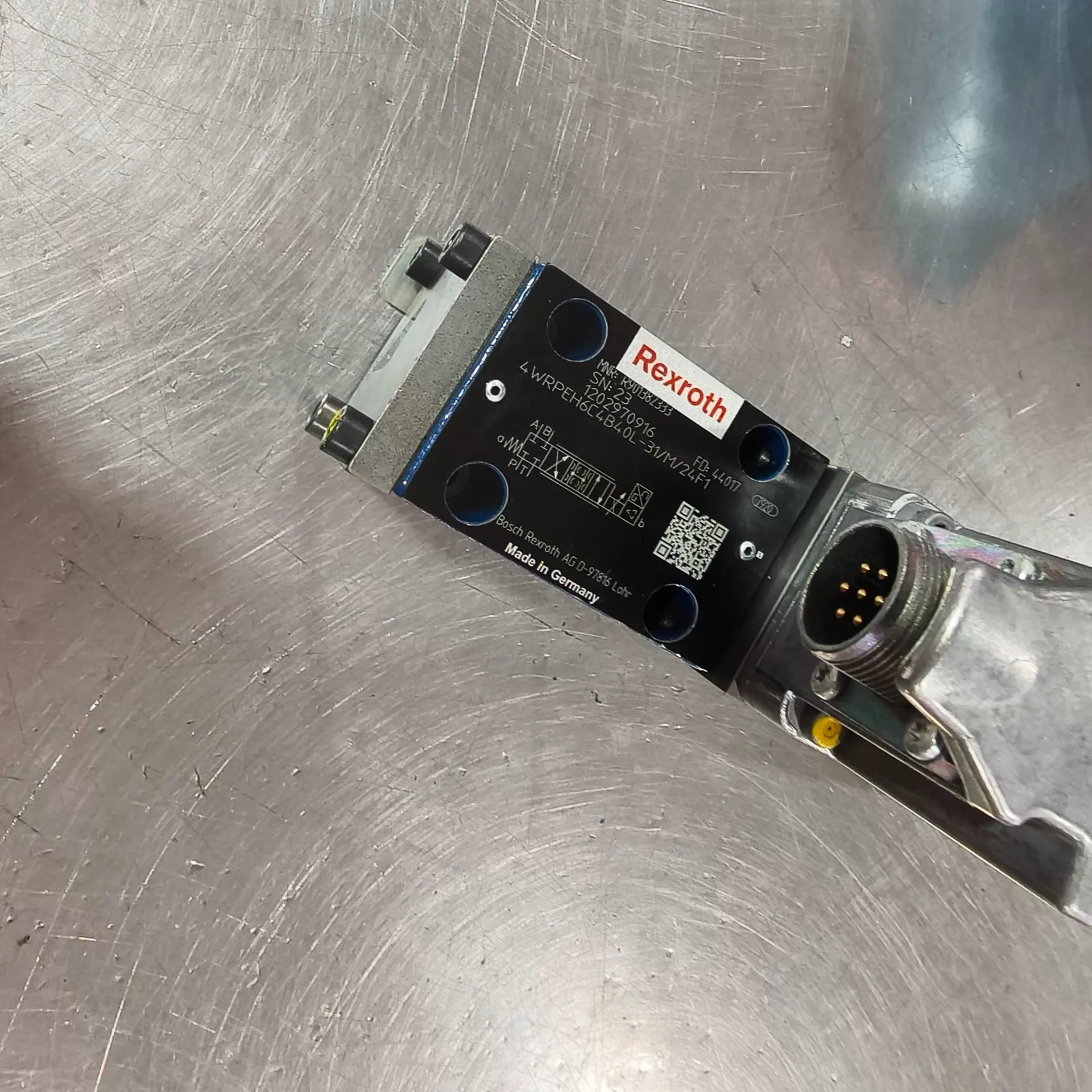 Rexroth 4WRPEH6C3B12L-3X/M/24A1 Proportional Directional Control