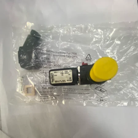 Burkert Solenoid Valve Model 00425285 - Precision Control
