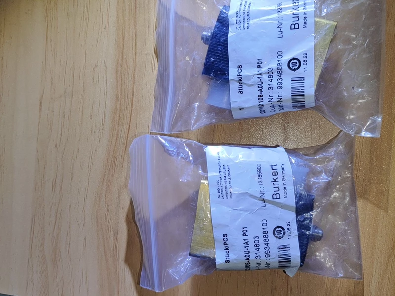 Industrial Fluid Control Burkert 6014 C 2.0 FKM Pilot Valve 3 Industrial Fluid Control Burkert 6014 C 2.0 FKM Pilot Valve - Image 3