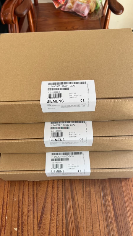 Industrial Machine HMI - SIEMENS 6AV3525-1EA01-0AX0 Panel 2 Industrial Machine HMI - SIEMENS 6AV3525-1EA01-0AX0 Panel - Image 2