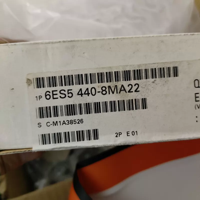 SIEMENS 6ES5440-8MA22: Premium PLC Module for Industrial Use