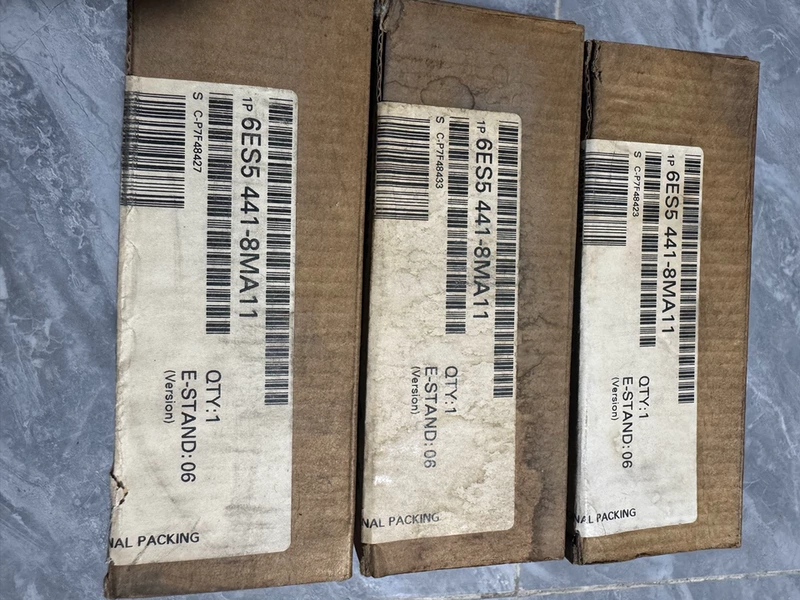 SIEMENS High-Quality 6ES5441-8MA11 Control Module 1 SIEMENS High-Quality 6ES5441-8MA11 Control Module