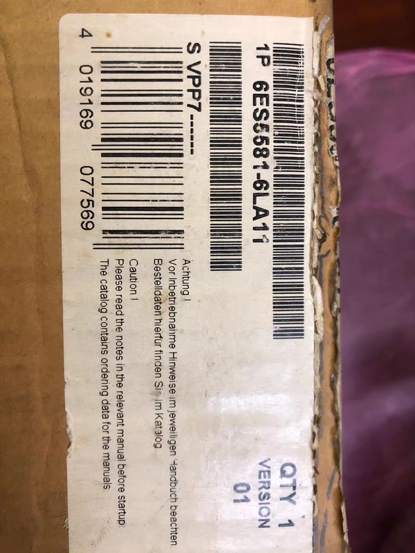 SIEMENS 6ES5581-6LA11 - High-Performance PLC Module 1 SIEMENS 6ES5581-6LA11 - High-Performance PLC Module