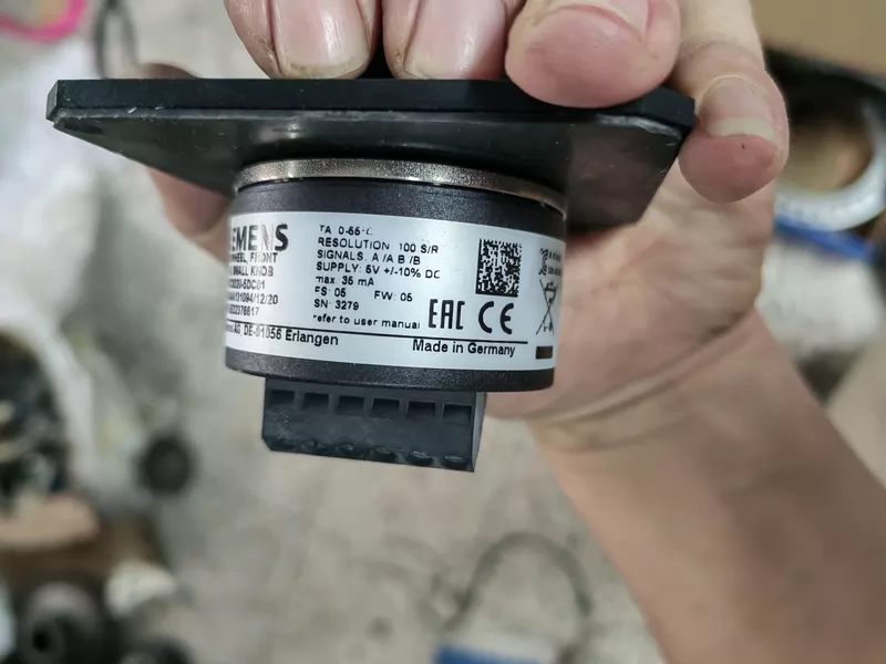 CNC Manual Control Handwheel Siemens 6FC9320-5DC01 for Machining 3 CNC Manual Control Handwheel Siemens 6FC9320-5DC01 for Machining - Image 3