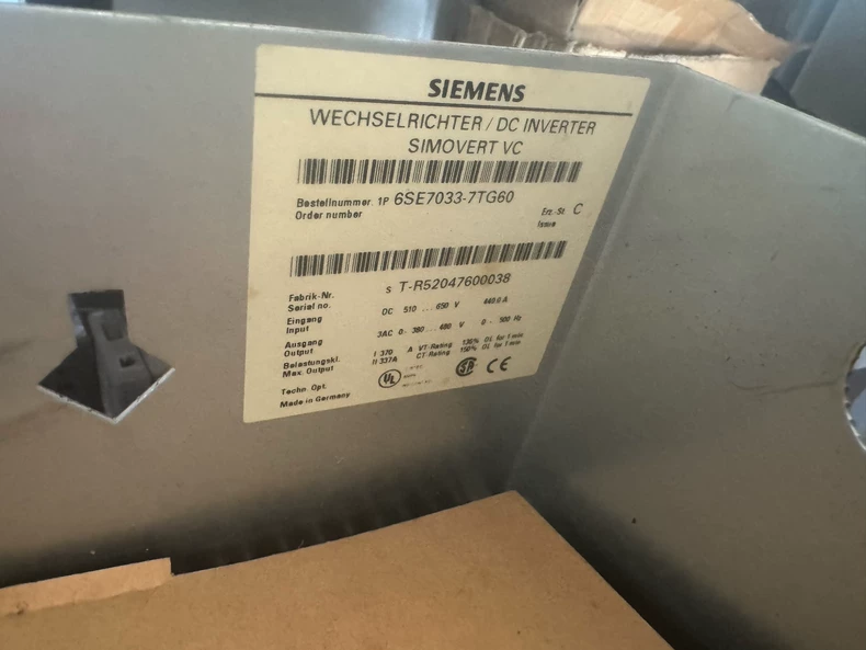 Siemens Model 6SE7033-7TG60 AC Drive - Industrial Grade 1 Siemens Model 6SE7033-7TG60 AC Drive - Industrial Grade