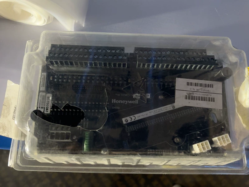 Module Baseplate Honeywell 8C-TDODA1 - Industrial Grade 1 Module Baseplate Honeywell 8C-TDODA1 - Industrial Grade