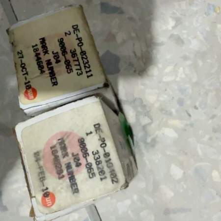 Sun 9006-065J4 Durable Shuttle Valve for Industrial Fluid Management