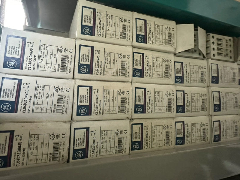GE CL04D310MWJD Module - Efficient DC Power Management 1 GE CL04D310MWJD Module - Efficient DC Power Management
