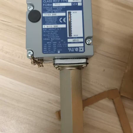 SQUARE-D ACW-7 - Precision Pressure Switch for Systems