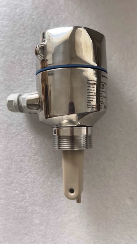 Process Monitoring with Endress+Hauser CLD18 Conductivity Sensor 1 Process Monitoring with Endress+Hauser CLD18 Conductivity Sensor