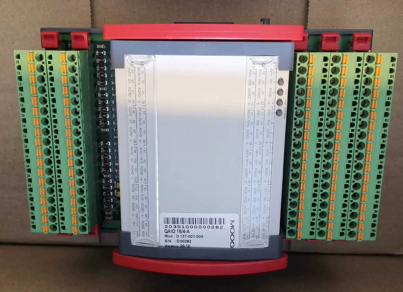 Industrial Motion Control MOOG D137-001-006 Servo Drive 1 Industrial Motion Control MOOG D137-001-006 Servo Drive