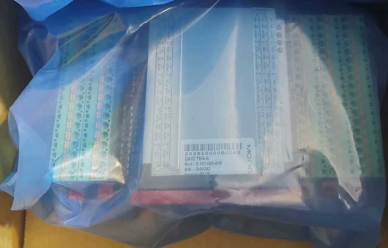 Industrial Motion Control MOOG D137-001-006 Servo Drive 2 Industrial Motion Control MOOG D137-001-006 Servo Drive - Image 2