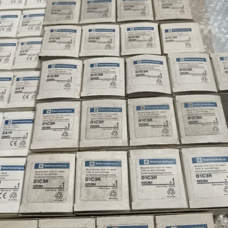 Industrial Machine Safety Stop Switch Schneider D1C3R