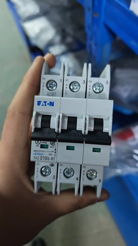 Miniature Circuit Breaker EATON FAZ-D10/3-RT 10A 3-Pole 2 Miniature Circuit Breaker EATON FAZ-D10/3-RT 10A 3-Pole - Image 2