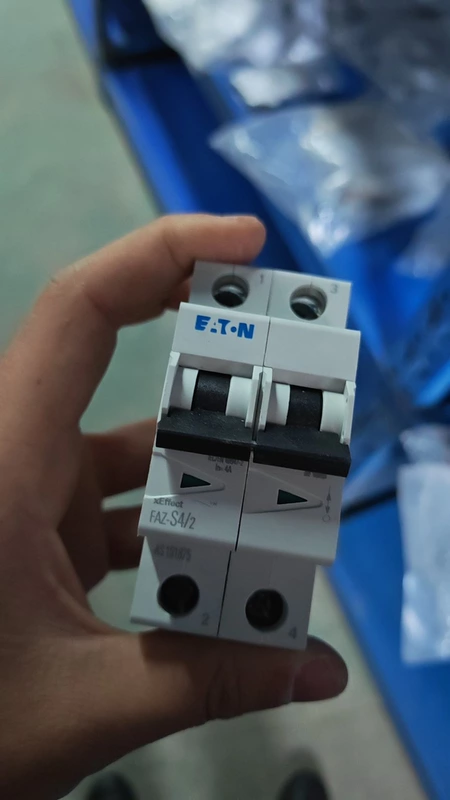 Miniature Circuit Breaker EATON FAZ-S4/2-AS - 4A 2-Pole 3 Miniature Circuit Breaker EATON FAZ-S4/2-AS - 4A 2-Pole - Image 3