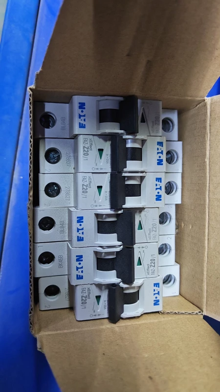 Molded Case Circuit Breaker EATON FAZ-Z201 20A 2 Molded Case Circuit Breaker EATON FAZ-Z201 20A - Image 2