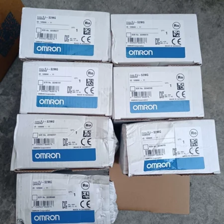 Omron FJ-S3MG Vision Sensor - High-Speed Inspection