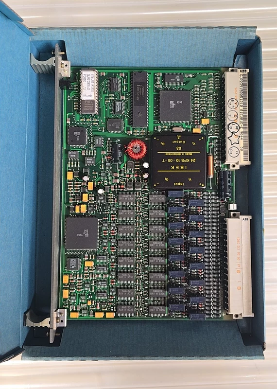 Industrial Automation ABB GJR2391500R1210 81EU01E-E Input Module 2 Industrial Automation ABB GJR2391500R1210 81EU01E-E Input Module - Image 2