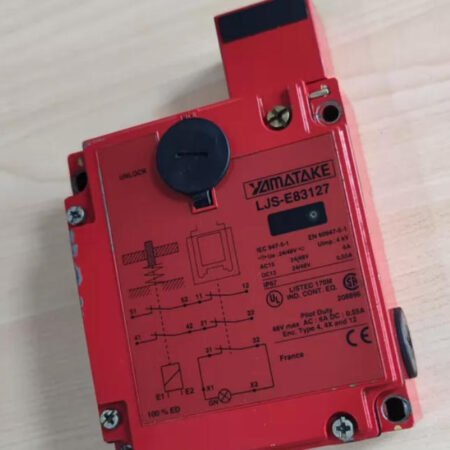 YAMATAKE Safety Interlock LJS-E83127 - Industrial Safety Compliance