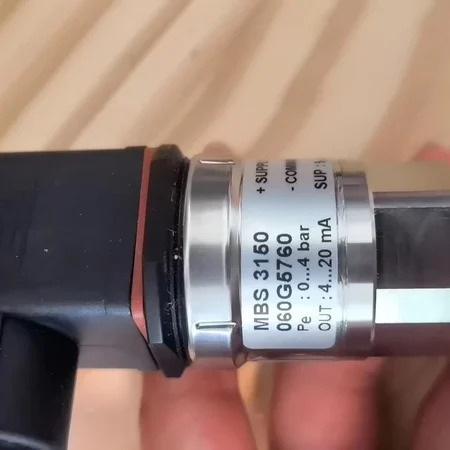 Danfoss MBS3150 060G5760 Sensor for Accurate Pressure Readings