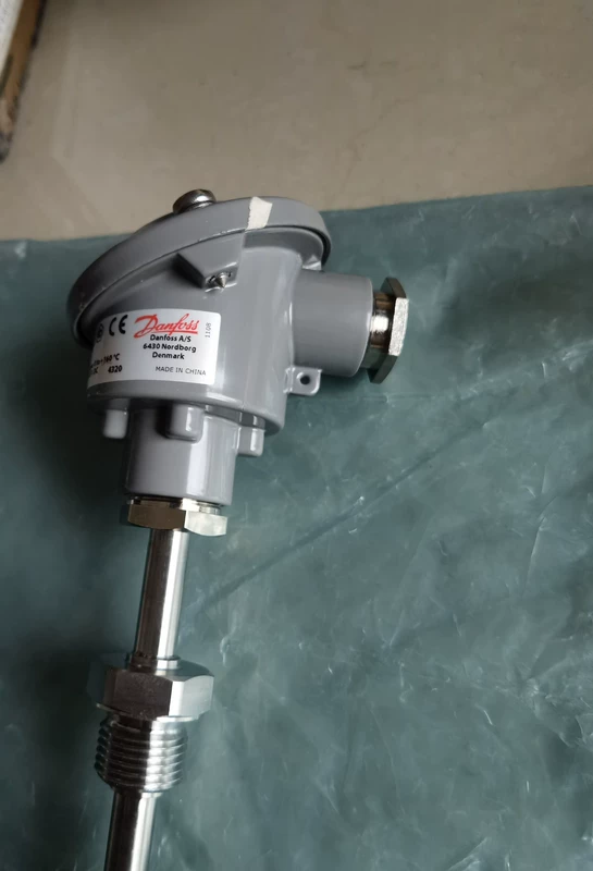 Industrial HVAC Temperature Sensor Danfoss MBT5252-0011-0150-0200-G116 3 Industrial HVAC Temperature Sensor Danfoss MBT5252-0011-0150-0200-G116 - Image 3