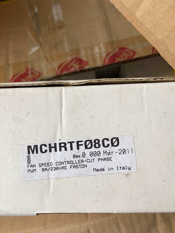 Carel MCHRTF08C0 Controller for Adjustable Fan Speeds