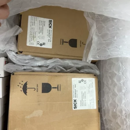Magnetic Cylinder Position Sensor SICK MIcS3-AAAZ40AZ1P01