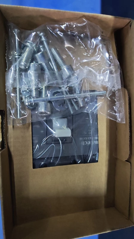 Molded Case Circuit Breaker Huatech MeTEK1N-3-AX160 160A 2 Molded Case Circuit Breaker Huatech MeTEK1N-3-AX160 160A - Image 2