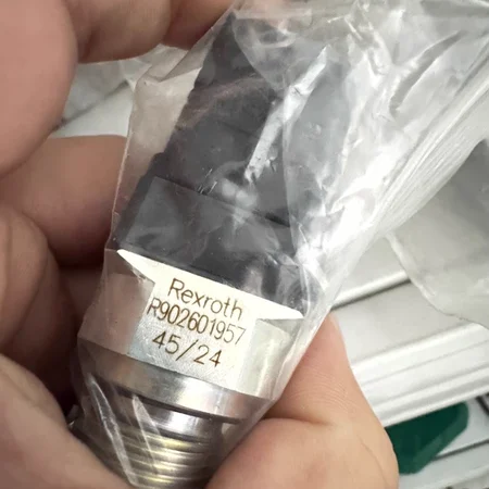 REXROTH R902601957 Industrial Pressure Sensor