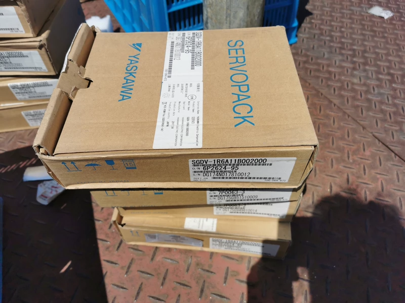 YASKAWA SGDV-1R6A11B002000 Servo Drive 201V 1 YASKAWA SGDV-1R6A11B002000 Servo Drive 201V