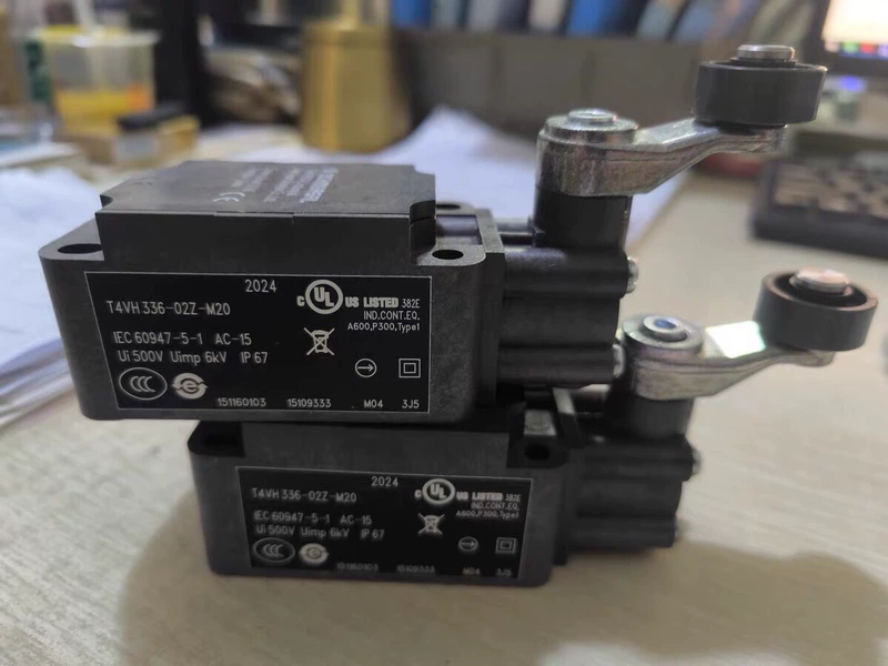 Automated Conveyor Position Detection with SCHNEIDER T4VH Limit Switch 1 Automated Conveyor Position Detection with SCHNEIDER T4VH Limit Switch