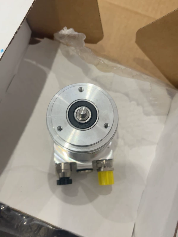 Industrial Encoder Kubler T8.5860.2112.1001 - High Precision 3 Industrial Encoder Kubler T8.5860.2112.1001 - High Precision - Image 3