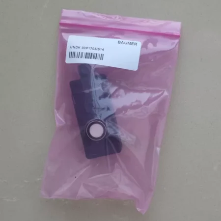 baumer UNDK 30P1703/S14 Sensor - Industrial Grade Device