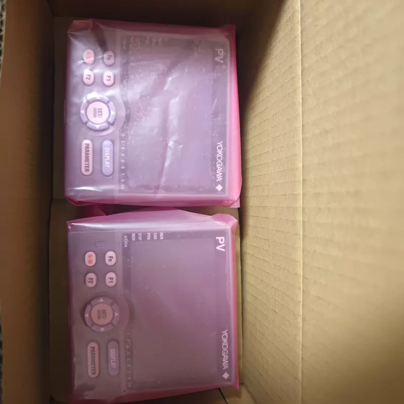 Industrial Process Temperature Control Yokogawa UT55A-001-11-00