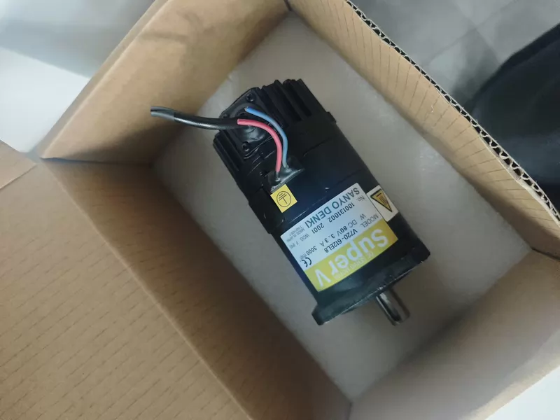 Factory Automation Sanyo V720-612EL8 100131002 Servo Motor 2 Factory Automation Sanyo V720-612EL8 100131002 Servo Motor - Image 2