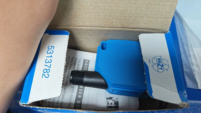 Laser Sensor SICK WTT12L-B2553 High Accuracy Sensing 2 Laser Sensor SICK WTT12L-B2553 High Accuracy Sensing - Image 2