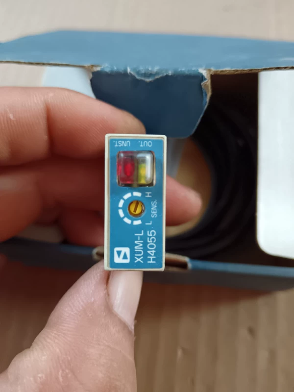 Conveyor and Packaging Detection with Schneider XUM-L H4055 Sensor 2 Conveyor and Packaging Detection with Schneider XUM-L H4055 Sensor - Image 2