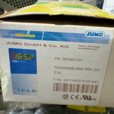 JUMO Temperature Controller iTRON08 702042 - Accurate Control