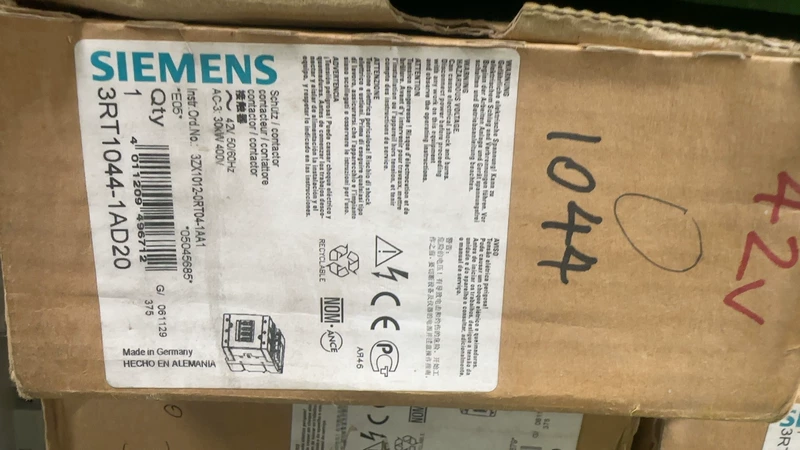 Motor Control Solution SIEMENS 3RT1044-1AD20 Contactor 1 Motor Control Solution SIEMENS 3RT1044-1AD20 Contactor
