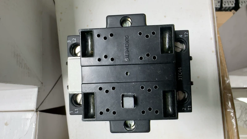 Motor Control Solution SIEMENS 3TC4417-0BB0 Contactor for Automation 2 Motor Control Solution SIEMENS 3TC4417-0BB0 Contactor for Automation - Image 2