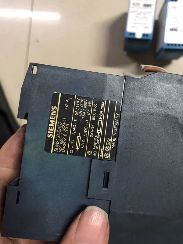 Overcurrent Protection Relay Siemens 3UN2110-0AN7 for Machinery 2 Overcurrent Protection Relay Siemens 3UN2110-0AN7 for Machinery - Image 2