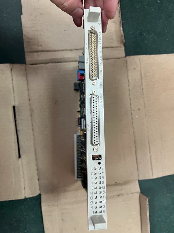 Industrial Switching SIEMENS 6ES5244-3AB31 Output Module 3 Industrial Switching SIEMENS 6ES5244-3AB31 Output Module - Image 3