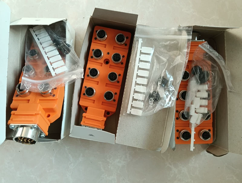 Lumberg ASBSV8/LED5-5 Sensor Actuator Hub for Factory Automation