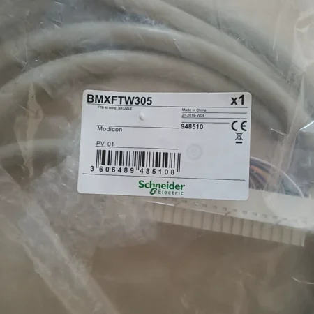Industrial Networking Cable Schneider BMXFTW305 for PLC Systems