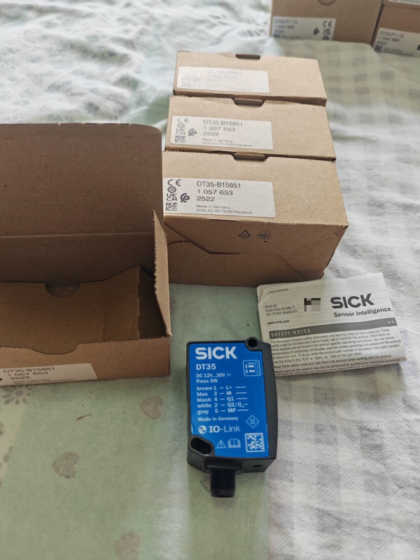 Conveyor Belt Detection SICK DT35-B15851 1057653 Sensor 2 Conveyor Belt Detection SICK DT35-B15851 1057653 Sensor - Image 2