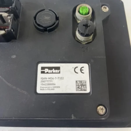 Heavy-Duty Display Parker IQAN-MD4-7-T1E2 for Off-Road Equipment