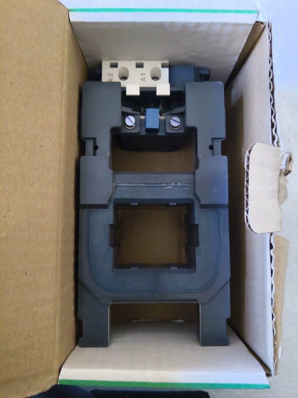 Industrial Motor Control Schneider LX1FH220 Coil 220V 3 Industrial Motor Control Schneider LX1FH220 Coil 220V - Image 3